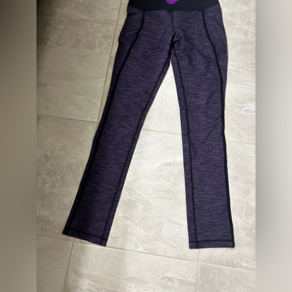 Lululemon yoga purple leggings low rise leggings - Picture 6 of 6